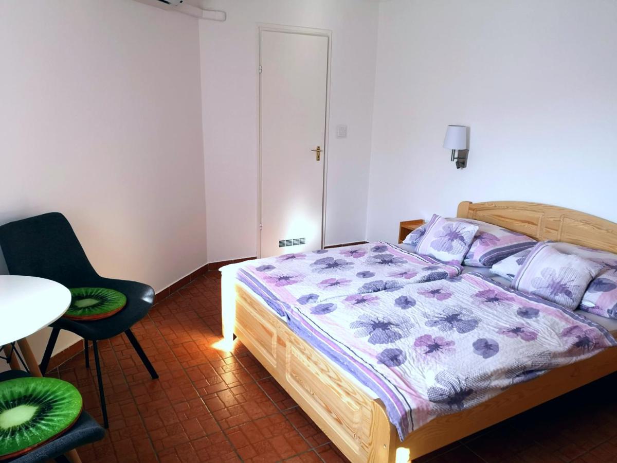 Apartman Kaszás Garden Mosonmagyaróvár Exterior foto