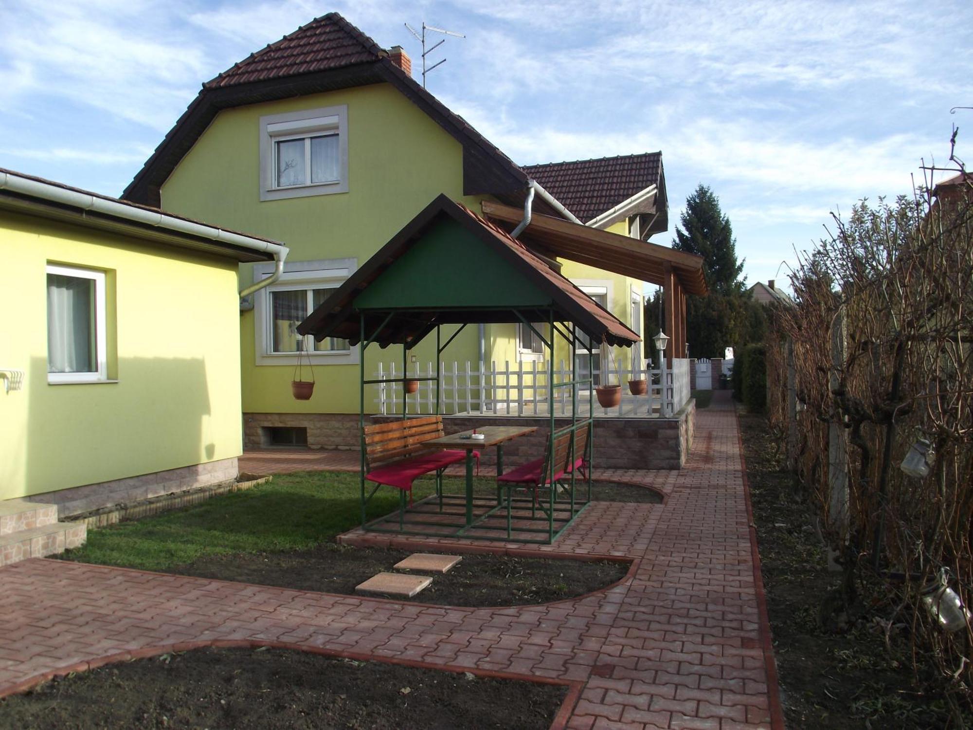 Apartman Kaszás Garden Mosonmagyaróvár Exterior foto