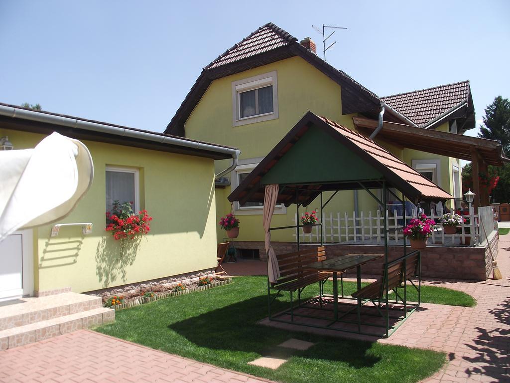 Apartman Kaszás Garden Mosonmagyaróvár Exterior foto