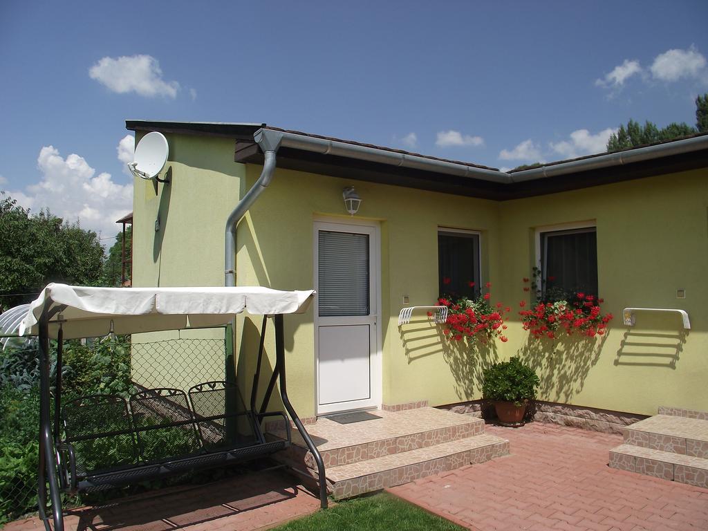 Apartman Kaszás Garden Mosonmagyaróvár Exterior foto