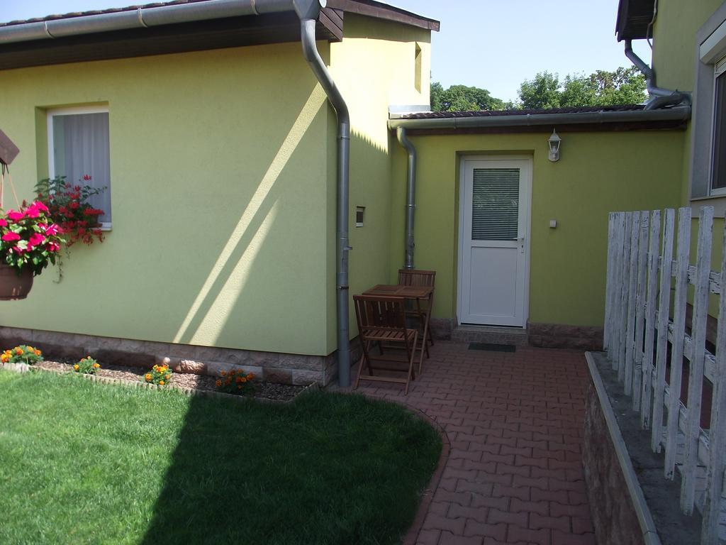 Apartman Kaszás Garden Mosonmagyaróvár Exterior foto