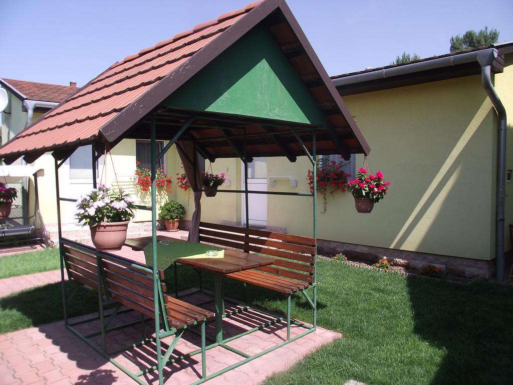 Apartman Kaszás Garden Mosonmagyaróvár Exterior foto