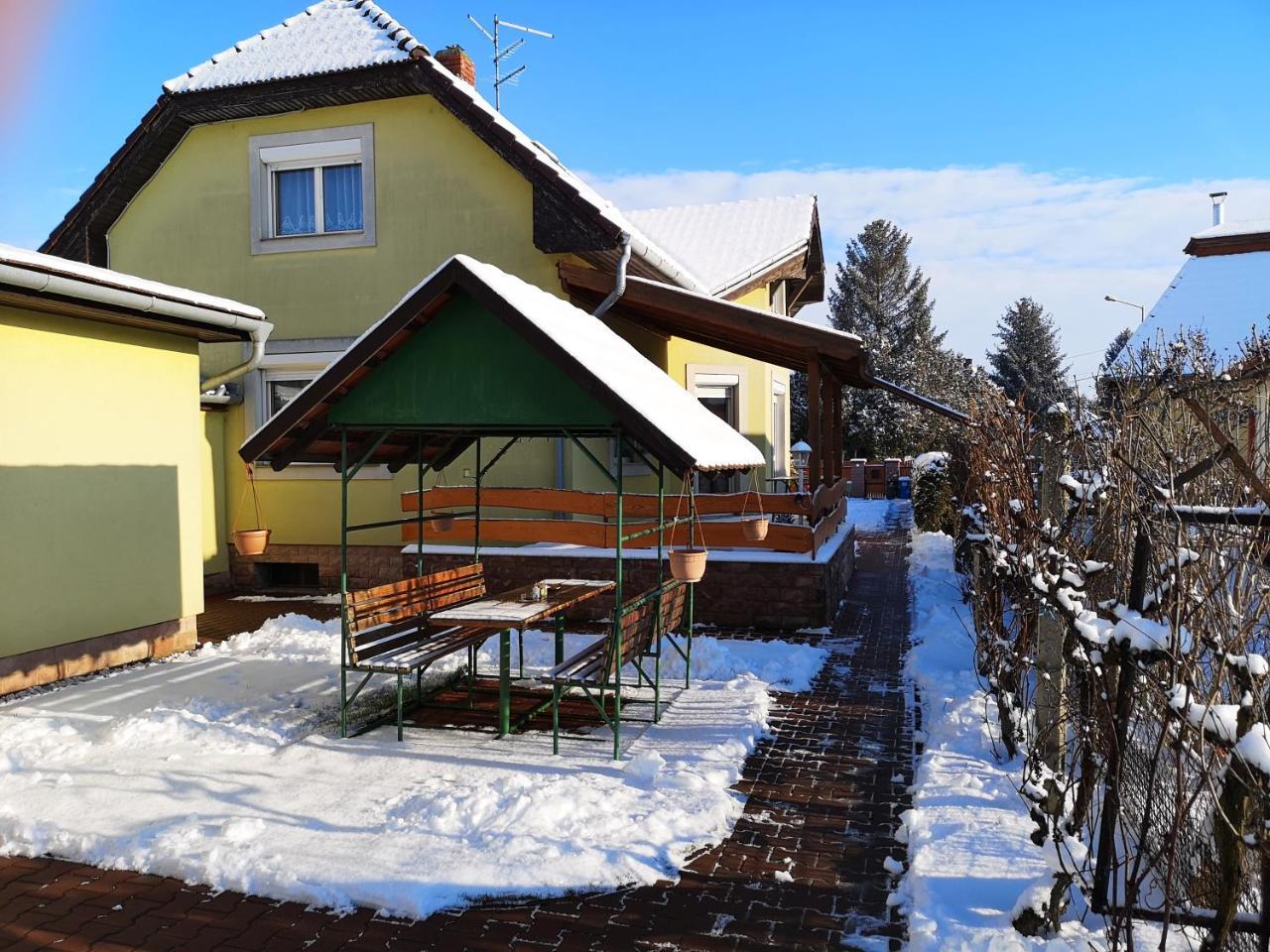 Apartman Kaszás Garden Mosonmagyaróvár Exterior foto