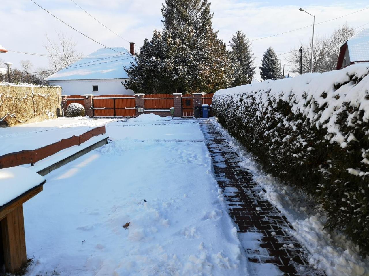 Apartman Kaszás Garden Mosonmagyaróvár Exterior foto