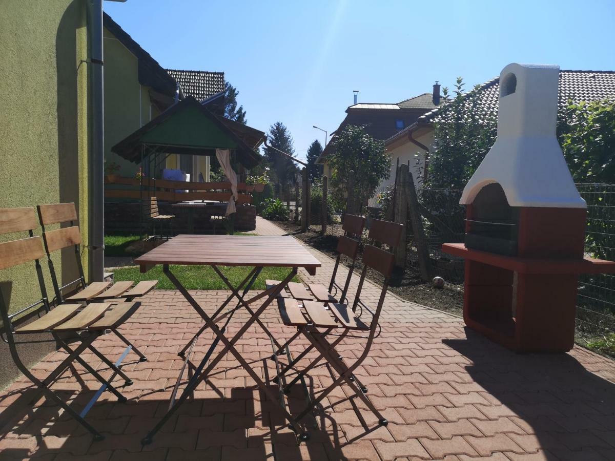 Apartman Kaszás Garden Mosonmagyaróvár Exterior foto