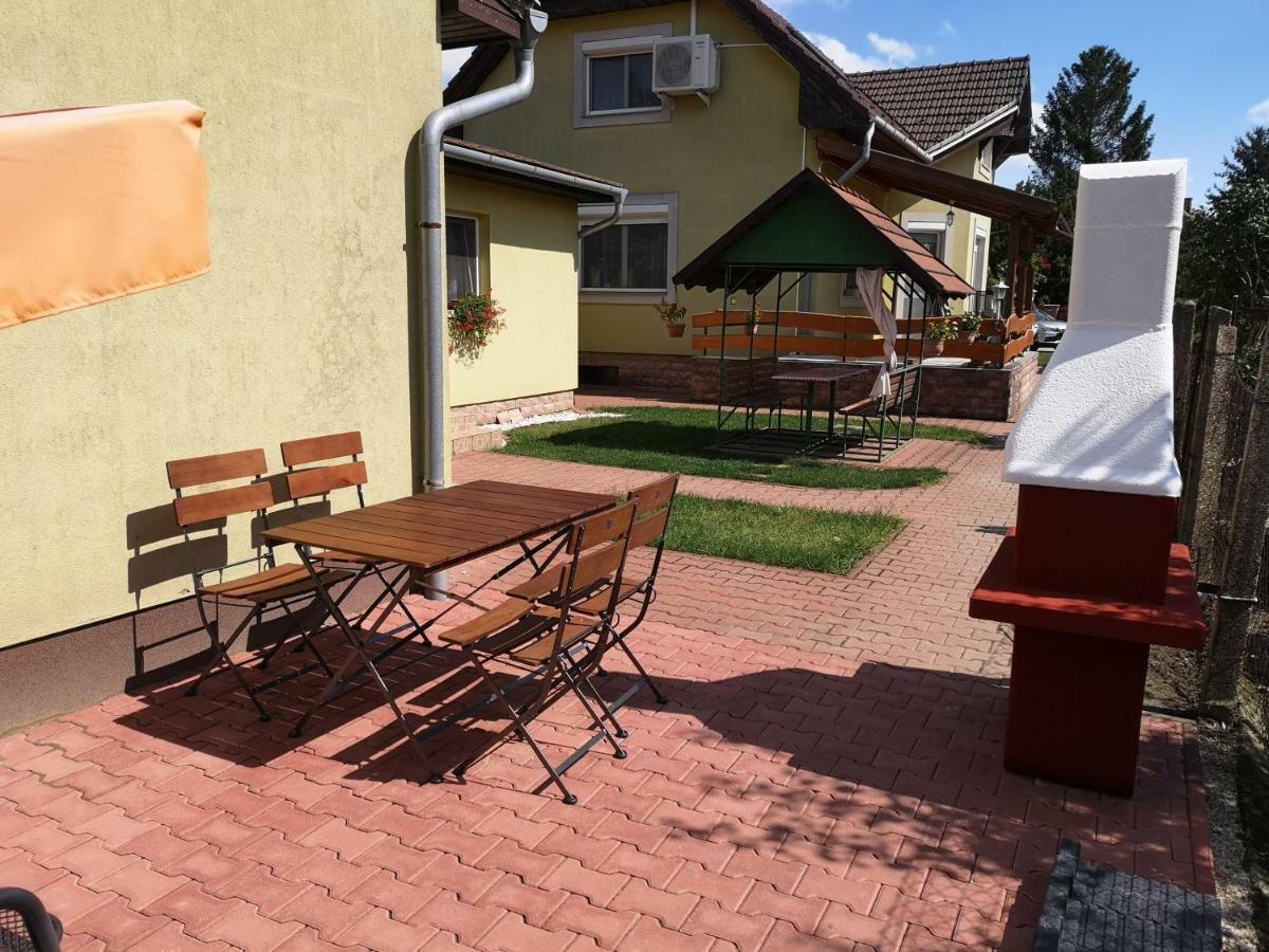 Apartman Kaszás Garden Mosonmagyaróvár Exterior foto